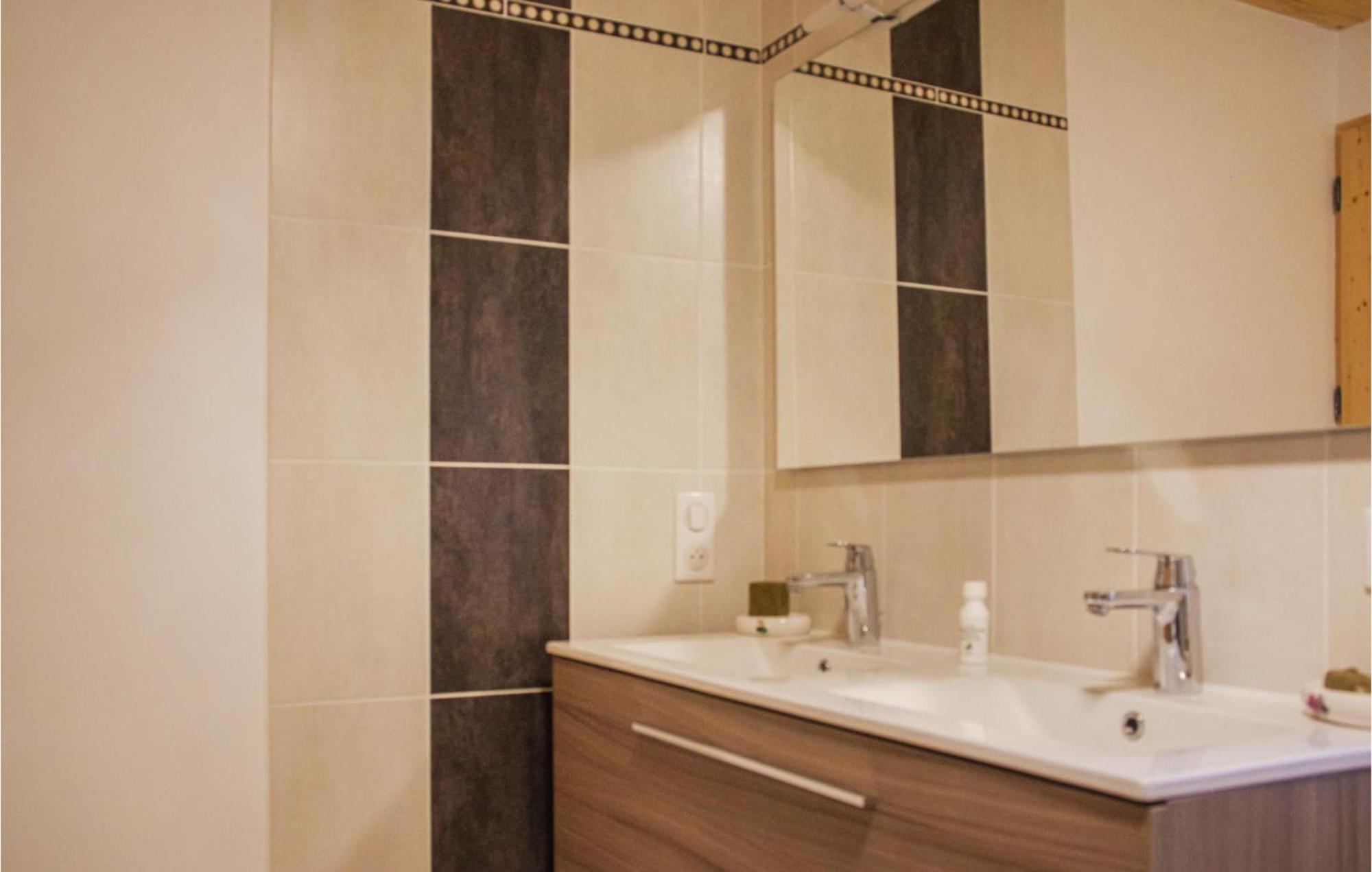 Stunning home in Grandrif with 3 Bedrooms&WiFi Exterior foto